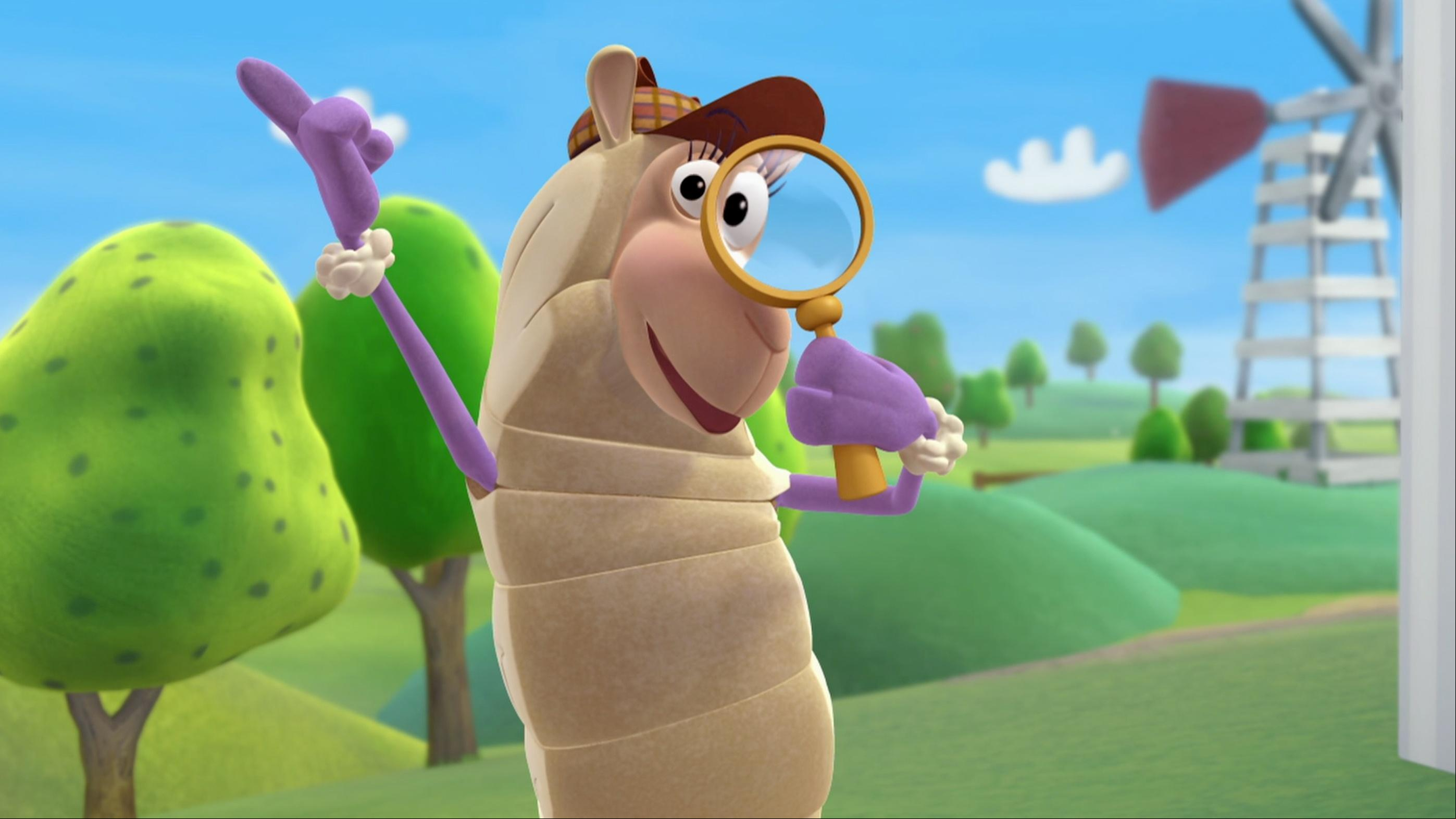 The pie Pig baked for Bear is missing! / Duck mistakes a truck for a long-lost relative!